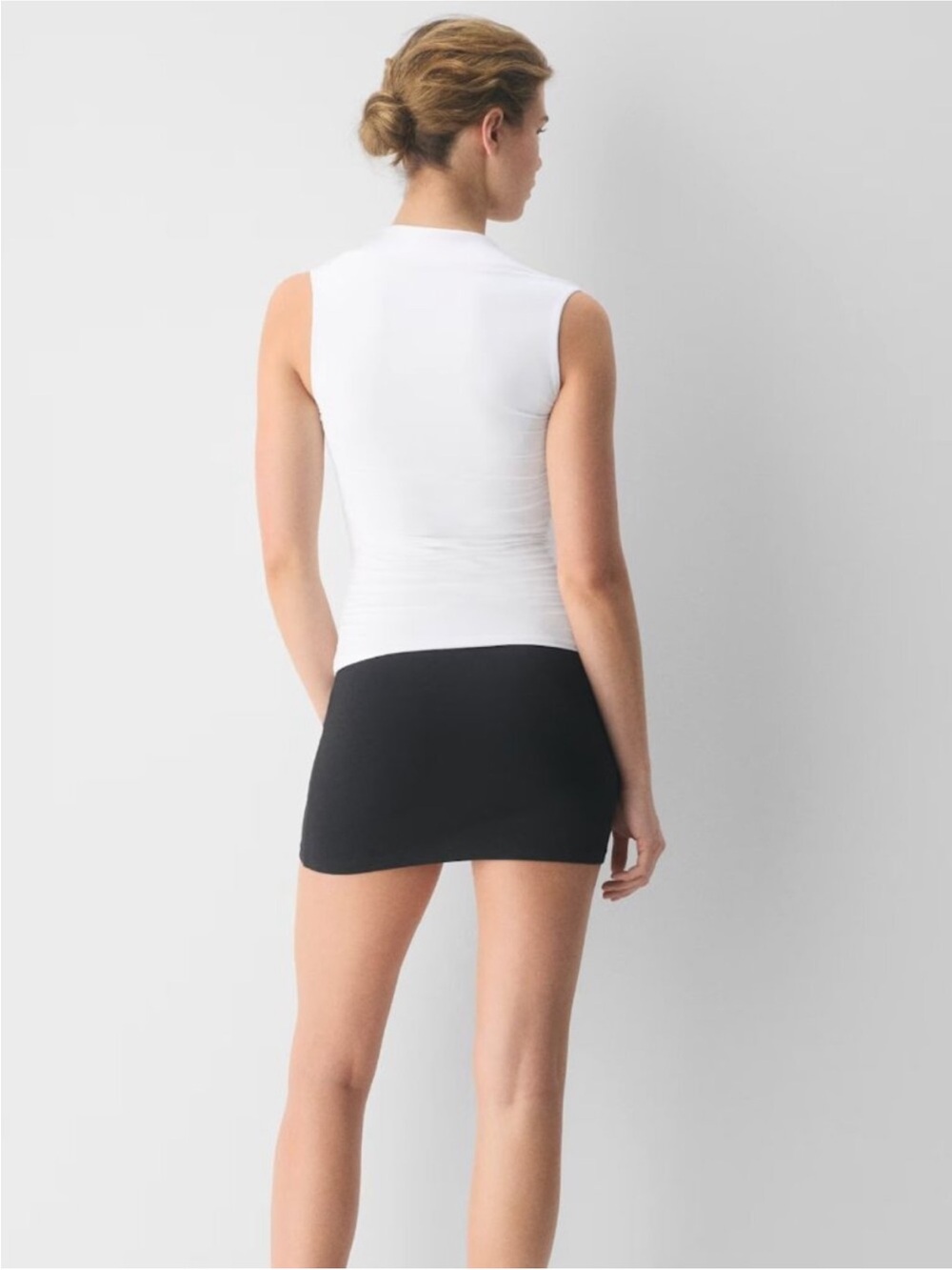 Aritzia White Contour Flourish Clean Girl Aesthetic Top, NWOT - Picture 9 of 9